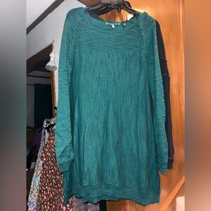 EUC Teal long sleeve tunic from Anthropologie size small knitted and knotted